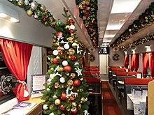 РЖД украсили поезда к новогодним праздникам