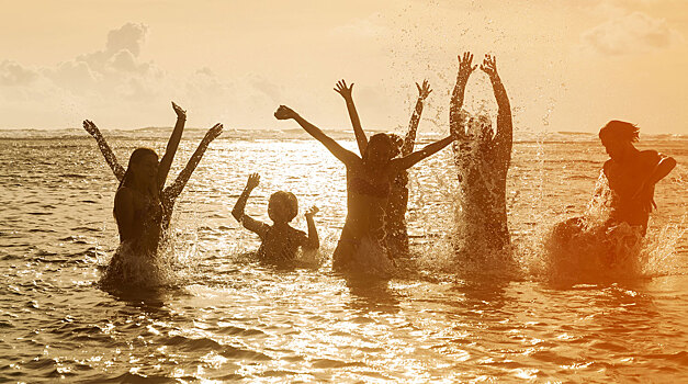 Врач Чернышова: купальный сезон можно открыть при температуре воды в 22 градуса