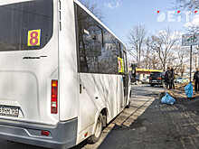 ДТП с автобусом заблокировало движение в спальном районе Владивостока