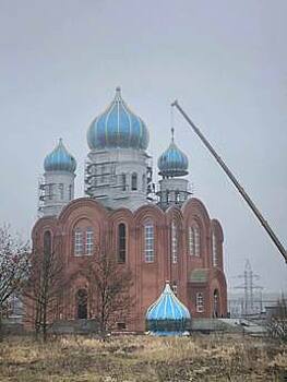 «Пять великолепных голубых куполов»: в РПЦ рассказали, как идёт строительства храма на Панина