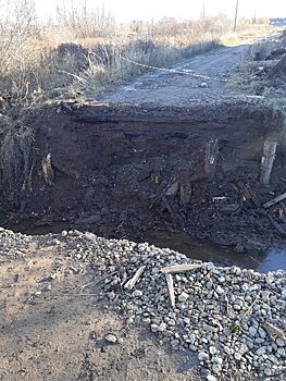 Дорога есть, а моста - нет. Жители переулка в Афанасьево оказались «отрезанными» от остального посёлка