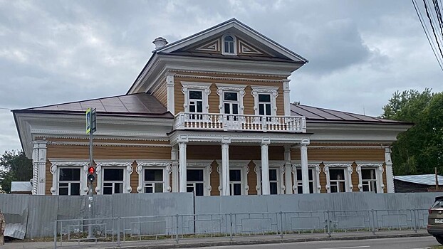 В преддверии Дня города завершены восстановительные работы на главных фасадах дома Засецких в Вологде