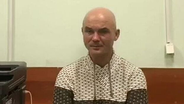 Защита обжаловала арест отца, бросившего детей в "Шереметьево"