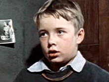 Как выглядит могила Миши Епифанцева, сыгравшего мальчика, убитого бандитом в «Место встречи изменить нельзя»