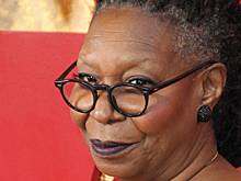 Телеведущая Вупи Голдберг отказалась от съемок шоу из-за положительного теста на COVID-19