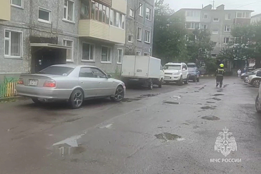 Жители Камчатки переселяются в палатки: в квартиры горожане возвращаться боятся