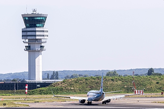 Аэропорт Брюсселя закрыт из-за сообщения о беспилотнике