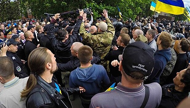Аваков уволил руководство полиции Днепра после столкновений 9 мая