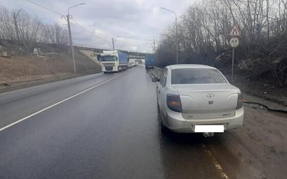 В Рязани в ДТП с фурой пострадал 25-летний водитель LADA Granta