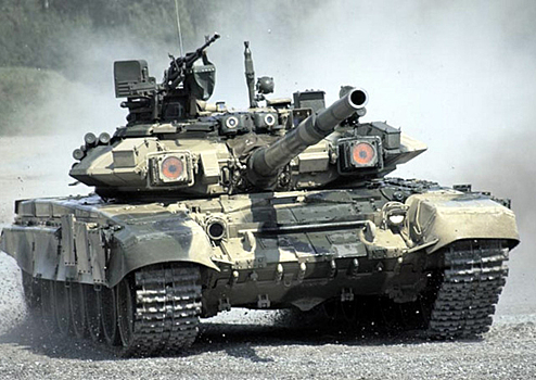 Сухопутные войска получат более 400 танков, БМП и БТР