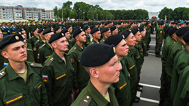 «Престиж службы в российской армии значительно вырос» - военный политолог