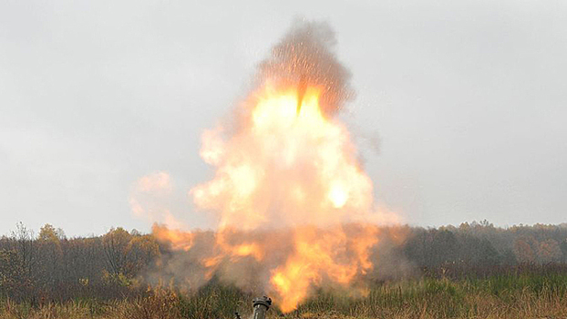 Взрыв украинского миномета попал на видео