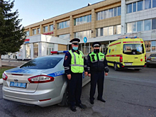 В Томской области полицейские помогли оперативно доставить в больницу ребенка, нуждающегося в срочной медицинской помощи