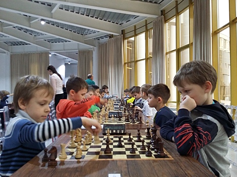 В Шахматном дворце проходит Первенство области среди детей до 9 лет