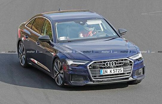 Audi S6 без маскировки выследили шпионы
