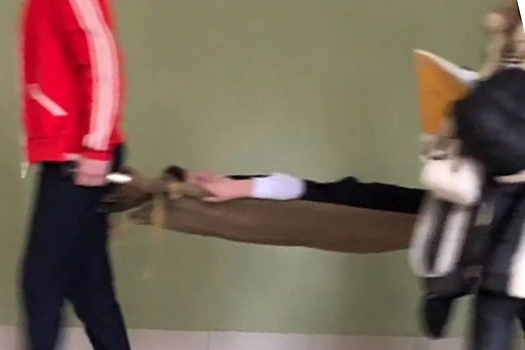 В Краснодаре школьник получил травму на перемене