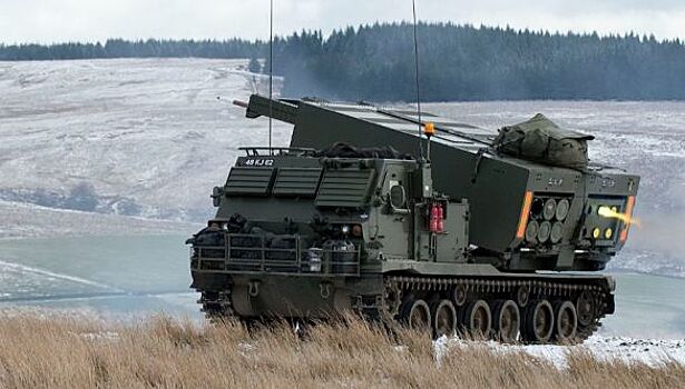 На Украину из Великобритании прибыли 3 новые пусковые установки РСЗО M270 MLRS