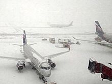 Московские аэропорты задерживают и отменяют рейсы из-за непогоды