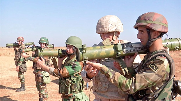 «Огонь в глазах»: как сирийских солдат учат использовать российские огнеметы