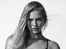 Дочь Дольфа Лундгрена похвасталась браслетом Cartier и фигурой в бикини