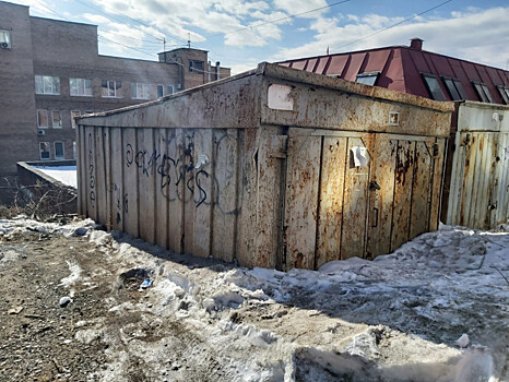 Металлические гаражи исчезают во Владивостоке