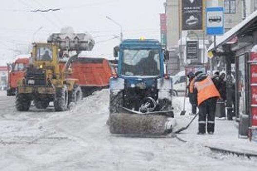 В Тамбове участились жалобы на качество уборки снега во дворах