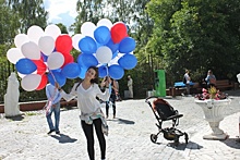 Фестиваль красок в честь Дня флага России в Москве собрал более 4 тыс. гостей