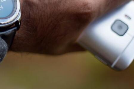 Житель Приморья подаст в суд на Samsung&nbsp;из-за опасного излучения от смарт-часов