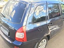 На Промышленном шоссе в Ярославле столкнулись грузовик и легковушка