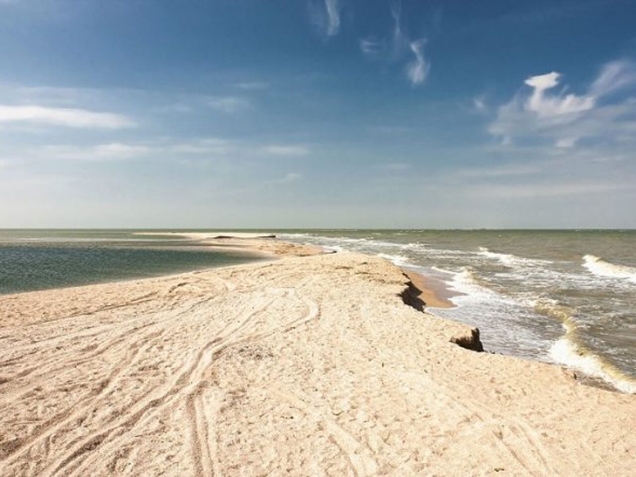 Почему опасно купаться в Азовском море - Рамблер/путешествия