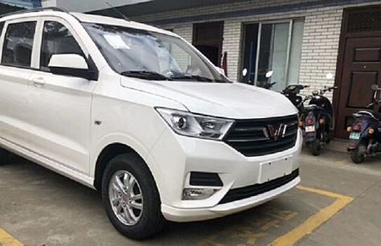 Минивэн Wuling Hongguang пережил обновление