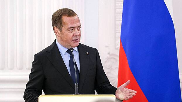 Медведев назвал главную задачу России в борьбе с киевским режимом