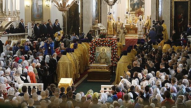 В РПЦ опровергли молитву с католиками у мощей святого Николая