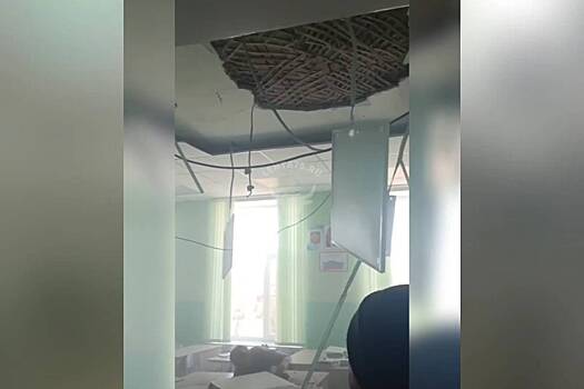 В российской школе рухнул потолок