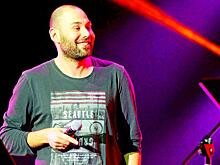 Сбежавший из страны иноагент Слепаков нашёл способ заработать в России