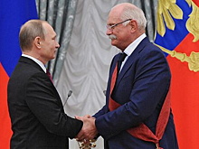 Кремль: Путин переживает за здоровье Михалкова