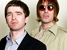 Спустя 30 лет группа Oasis переиздала дебютный альбом