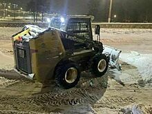 В ближайшие сутки с 12 улиц Кирова вывезут снег