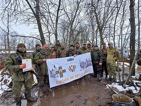 В зоне СВО наградили бойцов — участников прошлогоднего Парада Памяти