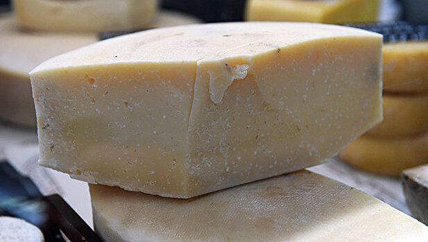 Производство сырного продукта выросло в РФ на 30% с 2015 г за счет контроля