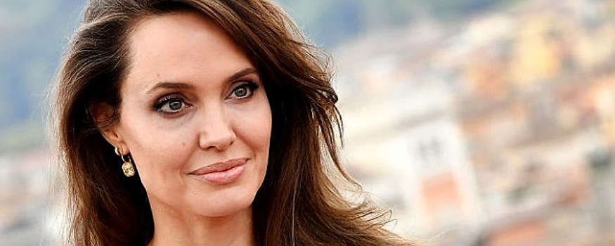 Ягодка опять: Анджелине Джоли исполнилось 45 лет