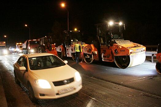 Для удобства приморцев ремонт дороги на подъезде к аэропорту ведется в ночное время