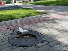 Курск. В парке Дзержинского проломилась крышка люка