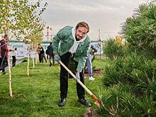 Алма-Ата-2025: Даниил Медведев и Карен Хачанов открыли теннисный центр, посадили дерево, провели мастер-класс и потренировались