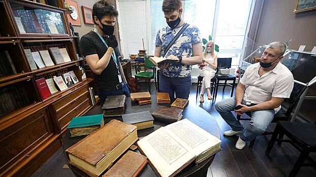 Москвичам рассказали о работе Музея электронной книги в Библиотеке для молодежи