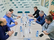 В Новосибирске эксперты обсудили развитее детского и профессионального футбола