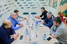 В Новосибирске эксперты обсудили развитее детского и профессионального футбола
