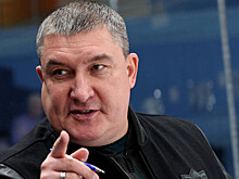 Главный тренер «Ак Барса» поздравил Широкова с 1000‑м матчем в российском хоккее после игры с «Сибирью»