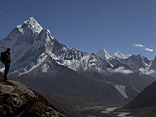Дилетанты-неумехи портят жизнь себе и другим на высочайшей горе мира