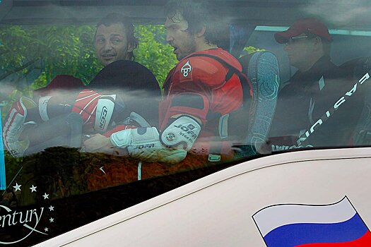 Как канадские полицейские не пустили автобус сборной России на матч с Канадой на чемпионате мира-2008